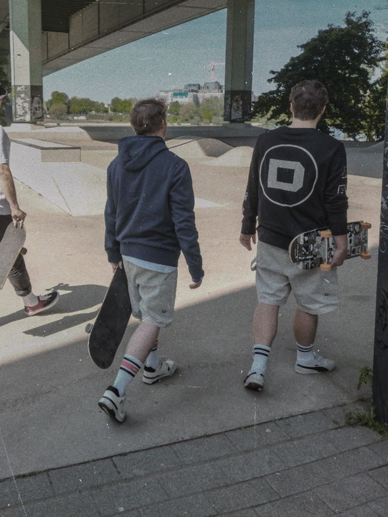 DreamHack Pixel Grind Carpenter Shorts